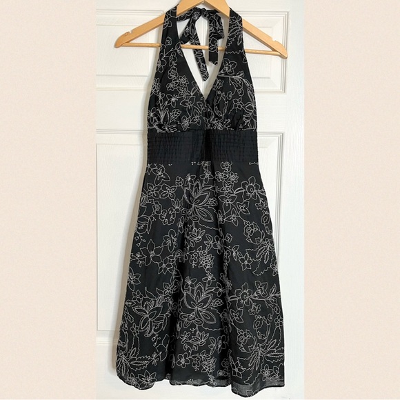 White House Black Market Black Embroidered Halter Fit & Flare Dress size 2 - Picture 1 of 8
